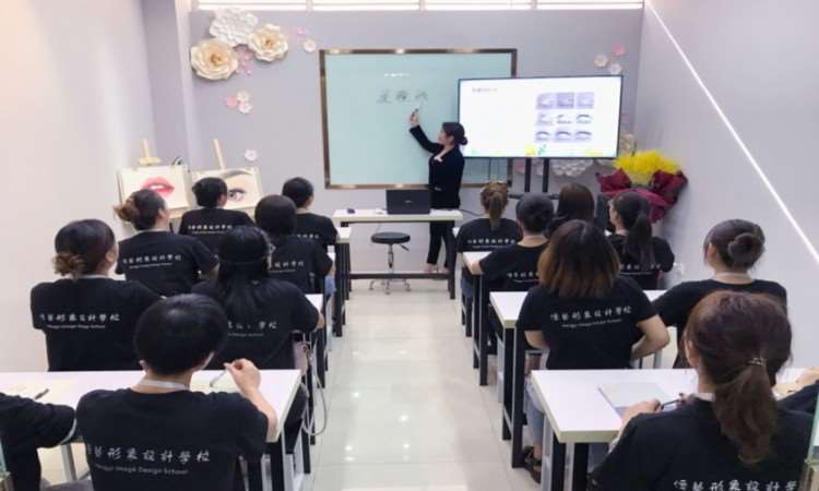 宣城市机电学校做好新教师岗前培训 提升教育教学能力(图1)